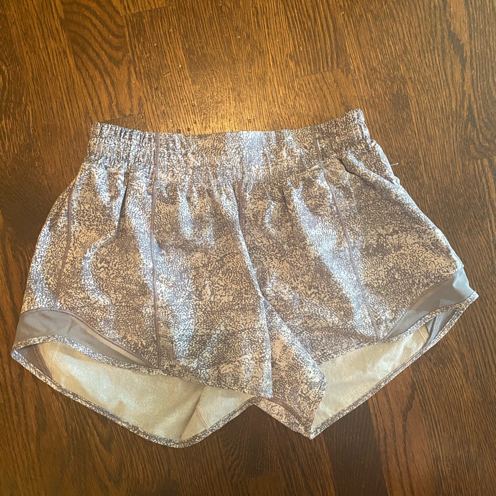 Lululemon hotty hot 4” inseam